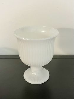 Vtg E.O. Brody Co. White Striped Ribbed Milk Glass Compote Vase Scallop Edge 6.5