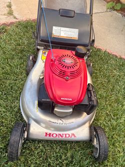 Honda self propelled lawnmower