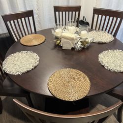 Dining Table And 6 Chairs 