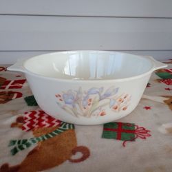 Vintage Pyrex England Blue Iris 9” Diameter Casserole Bowl No Lid