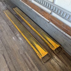 Extensions for forklift