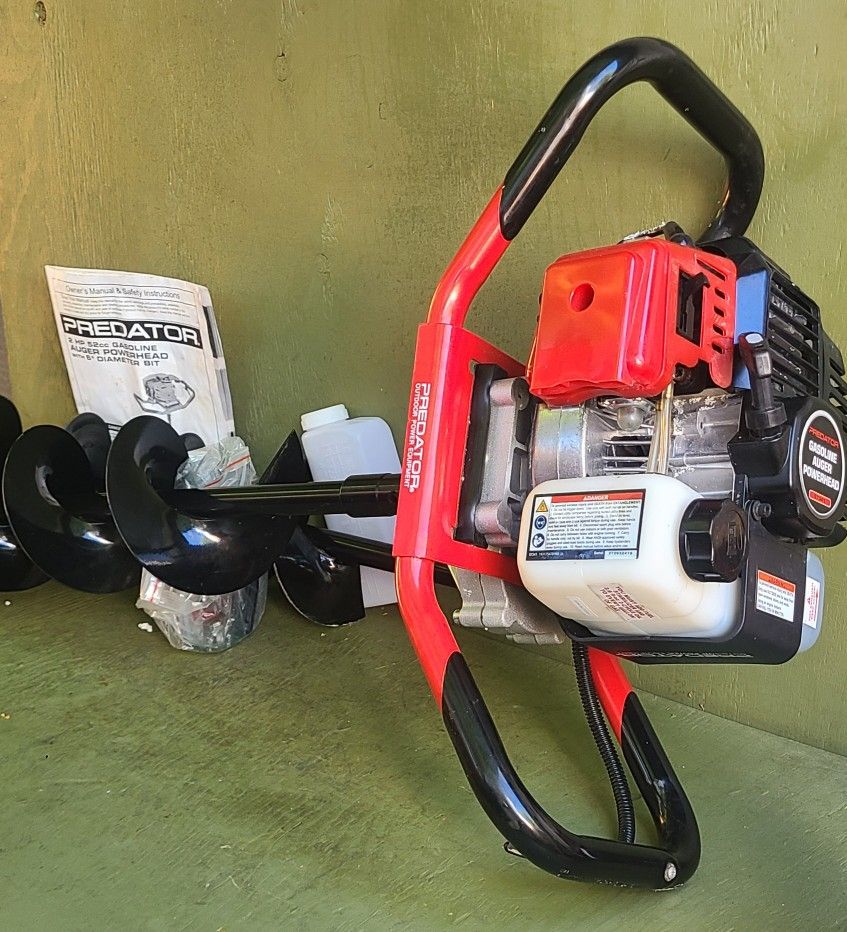 PREDATOR Gas-Powered Earth Auger 6"