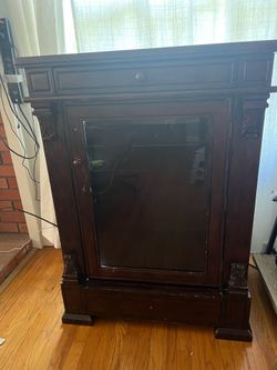 Wood cabinet