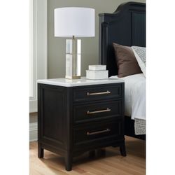 🛏️ Brand New Ashley Welltern Nightstand – $450 (Never Opened!)