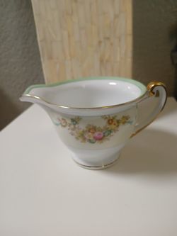 N & P Porcelain Creamer 