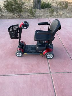 New Mobility Scooter 800$ Retail 1800$ or best offer