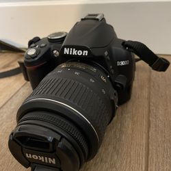 Nikon D3000 Camera With Two Lenses