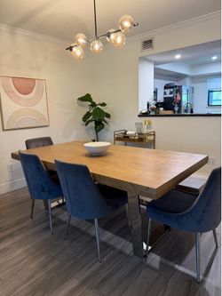 Dining table with 4 chairs & bench