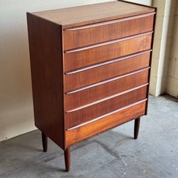 Mid Century Danish Teak Chest of Drawers – 6-Drawer Highboy 1960s Scandinavian Design