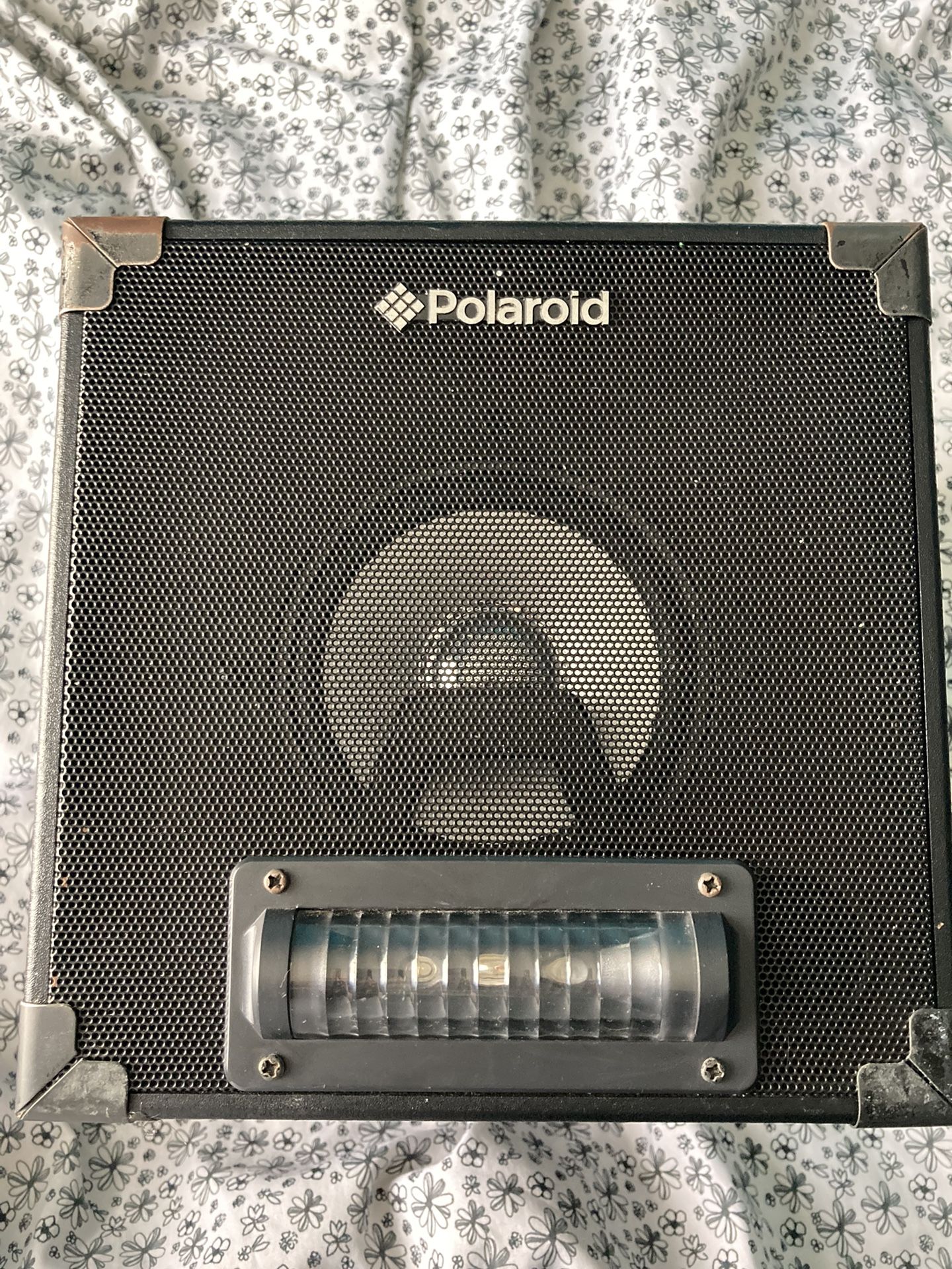 Polaroid pbt7050 Bluetooth speaker with led lights