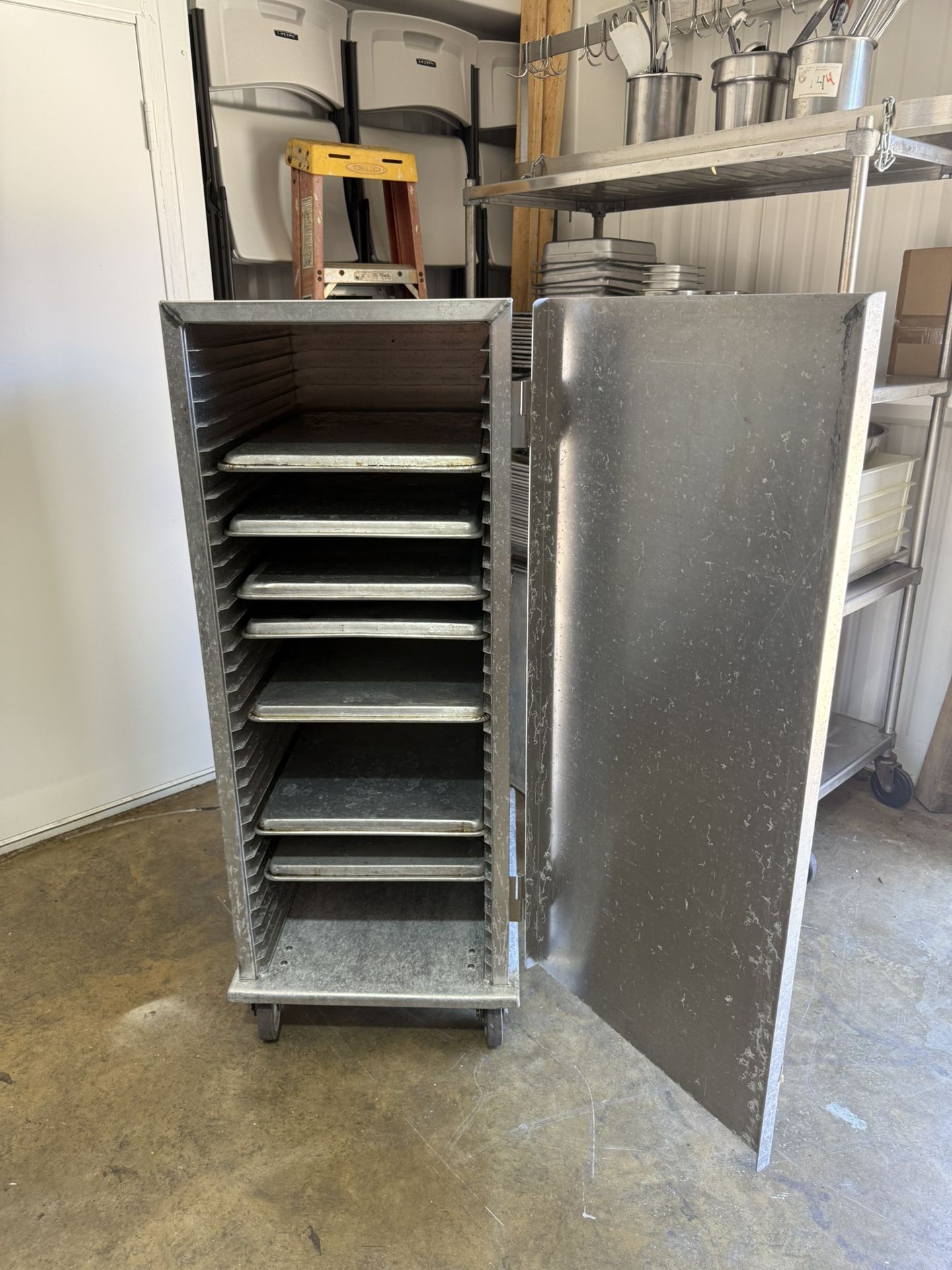 Lang Proofing Cabinet