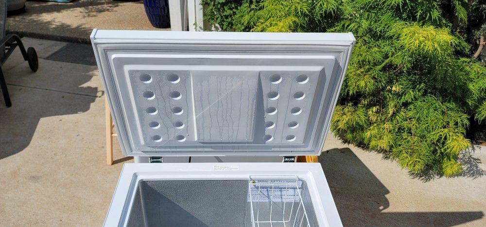 Chilly GE 5.0 Cu. Ft. Chest Freezer