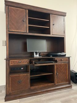 Home office computer desk and hutch $100.00