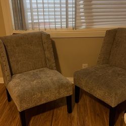  2 Lining Living Chairs 