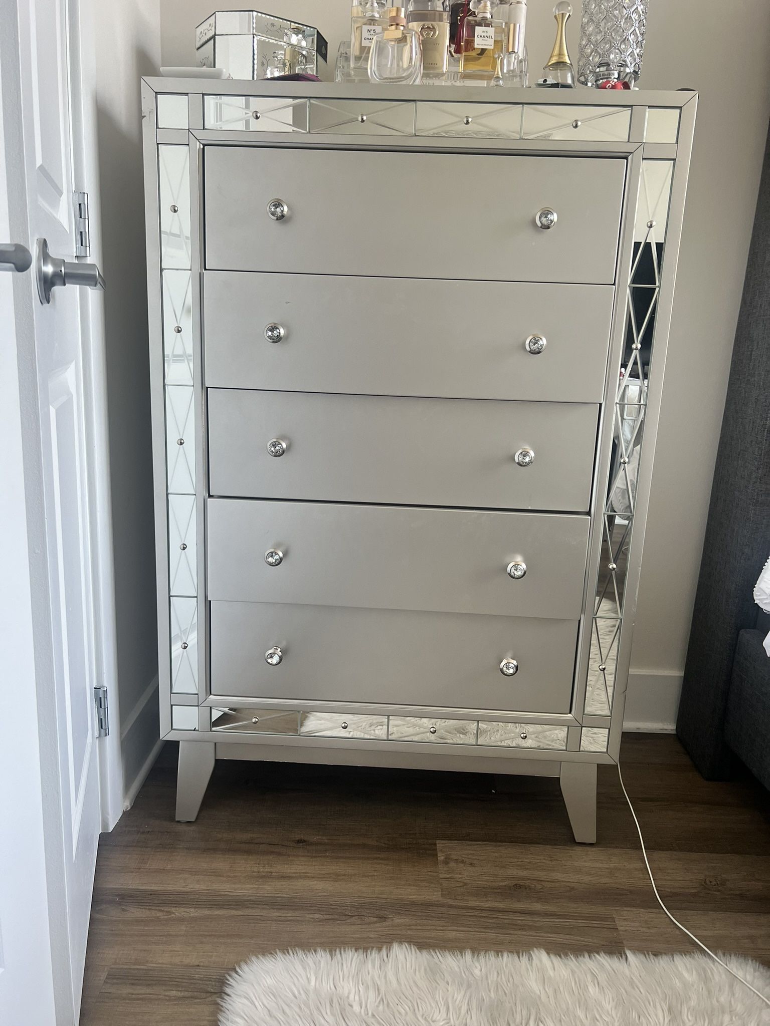 Glam Silver Metallic/Mirrored Dresser
