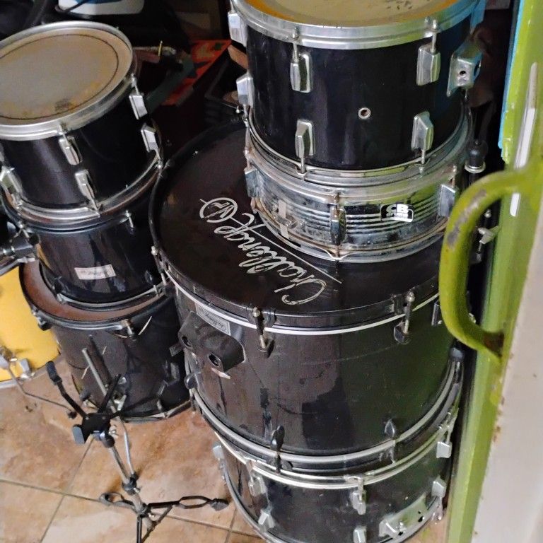 UK Challenger Drum Set