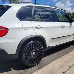 BMW X5, Clean Title, Smogged, Registered, 24"rims, Runs And Drives Great 