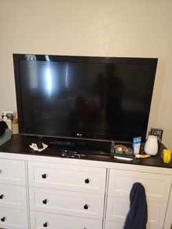 LG Flat Screen TV