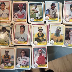 1981 Fleer Baseball Cards . See Pics , About 600 + Cards . Stars , Rookies , HOF Players 