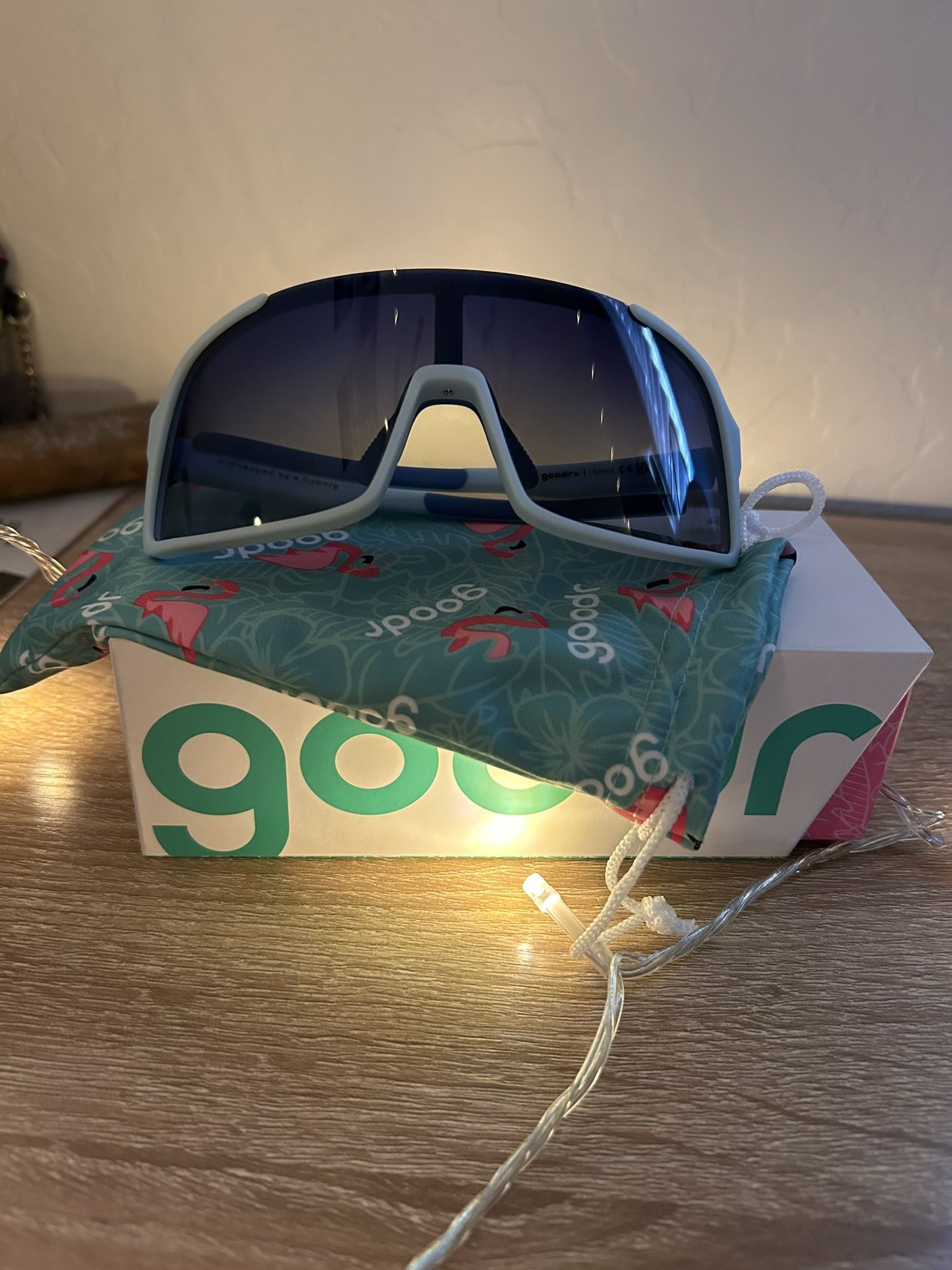 (kidnapped By A Cyborg) Goodr Sunglasses