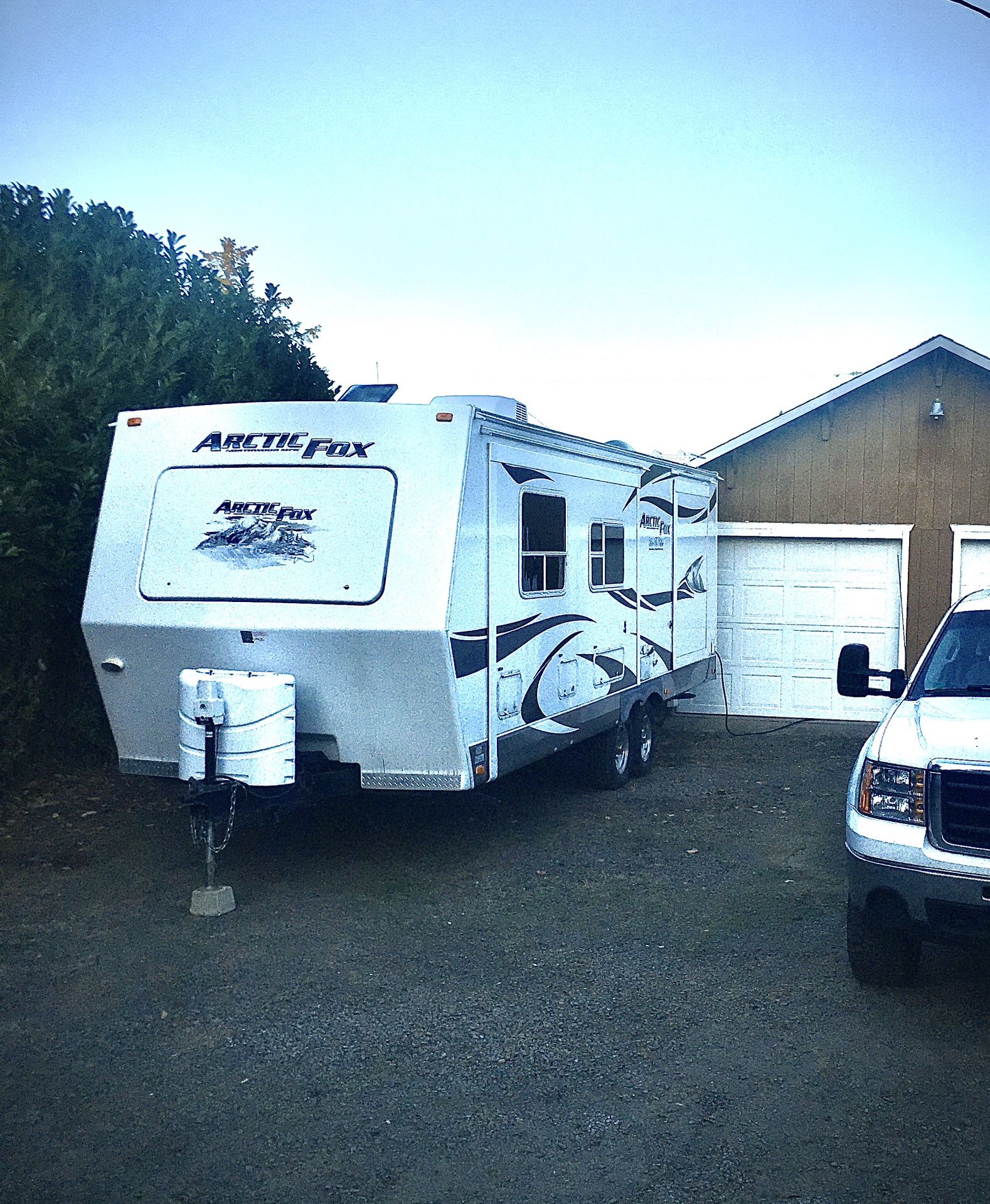 2011 Arctic Fox 29V