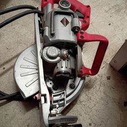Milwaukee Warm drive Skilsaw 