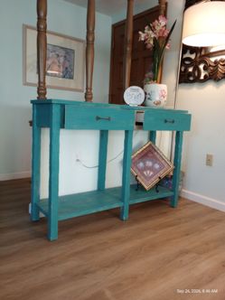 Accent Table