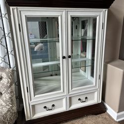 Lighted Cabinet