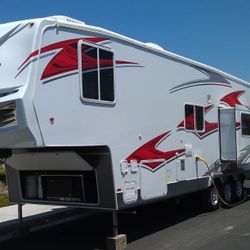 2012 Forest River 3215SRS