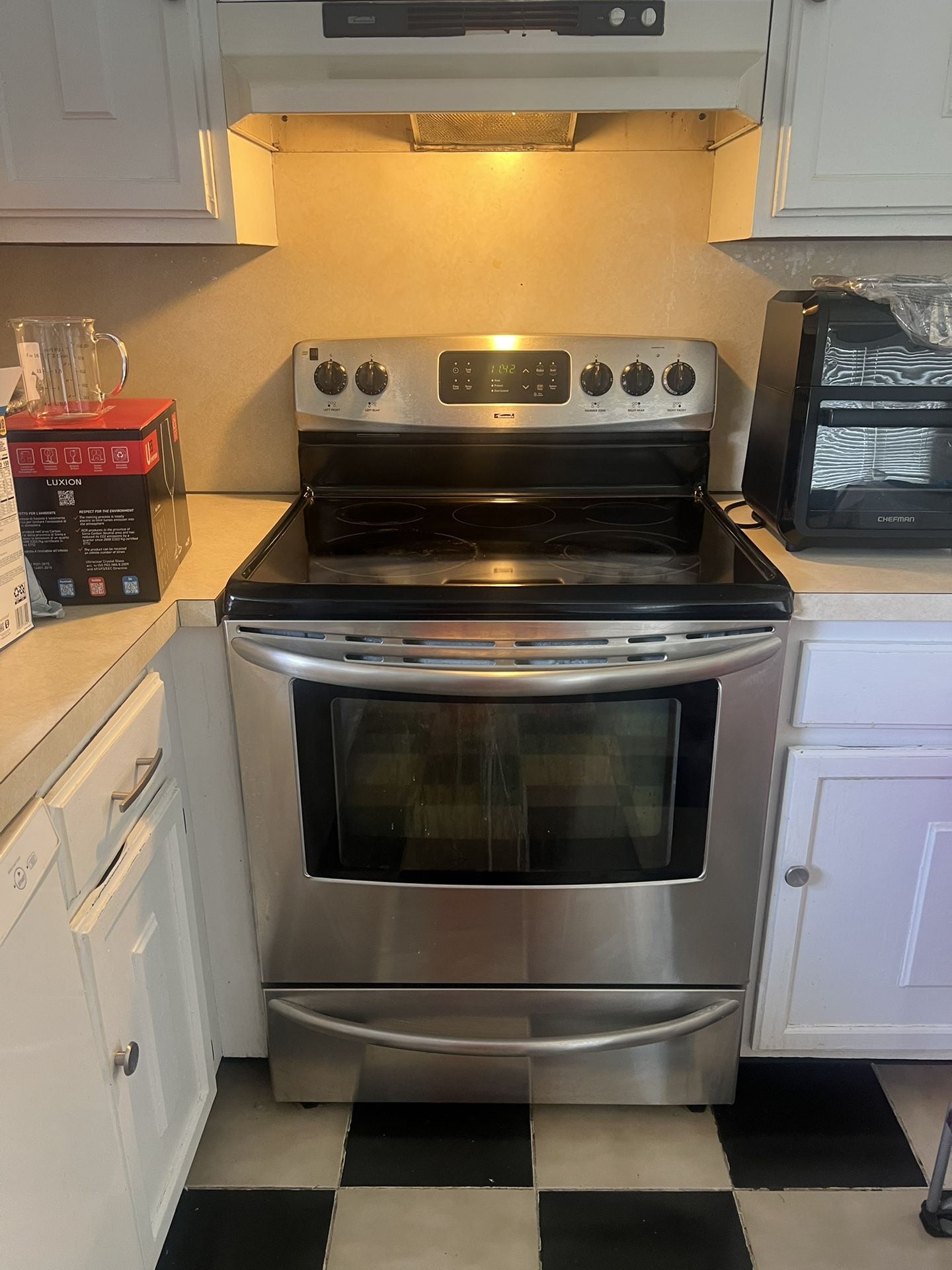 Stove ( Electric Kenmore)