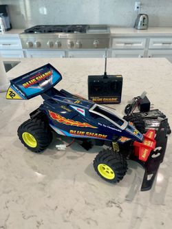 VTG Radio Shack Blue Shark Remote Controlled Off Road RC Car w/ Remote Working