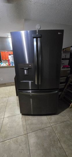 2023 LG French Door Refrigerator
