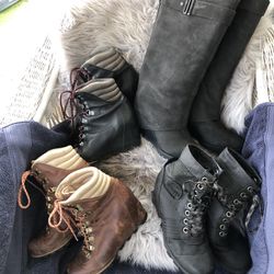 Womens Sorels  Lot Of 4.  But 1 Or All 4.  