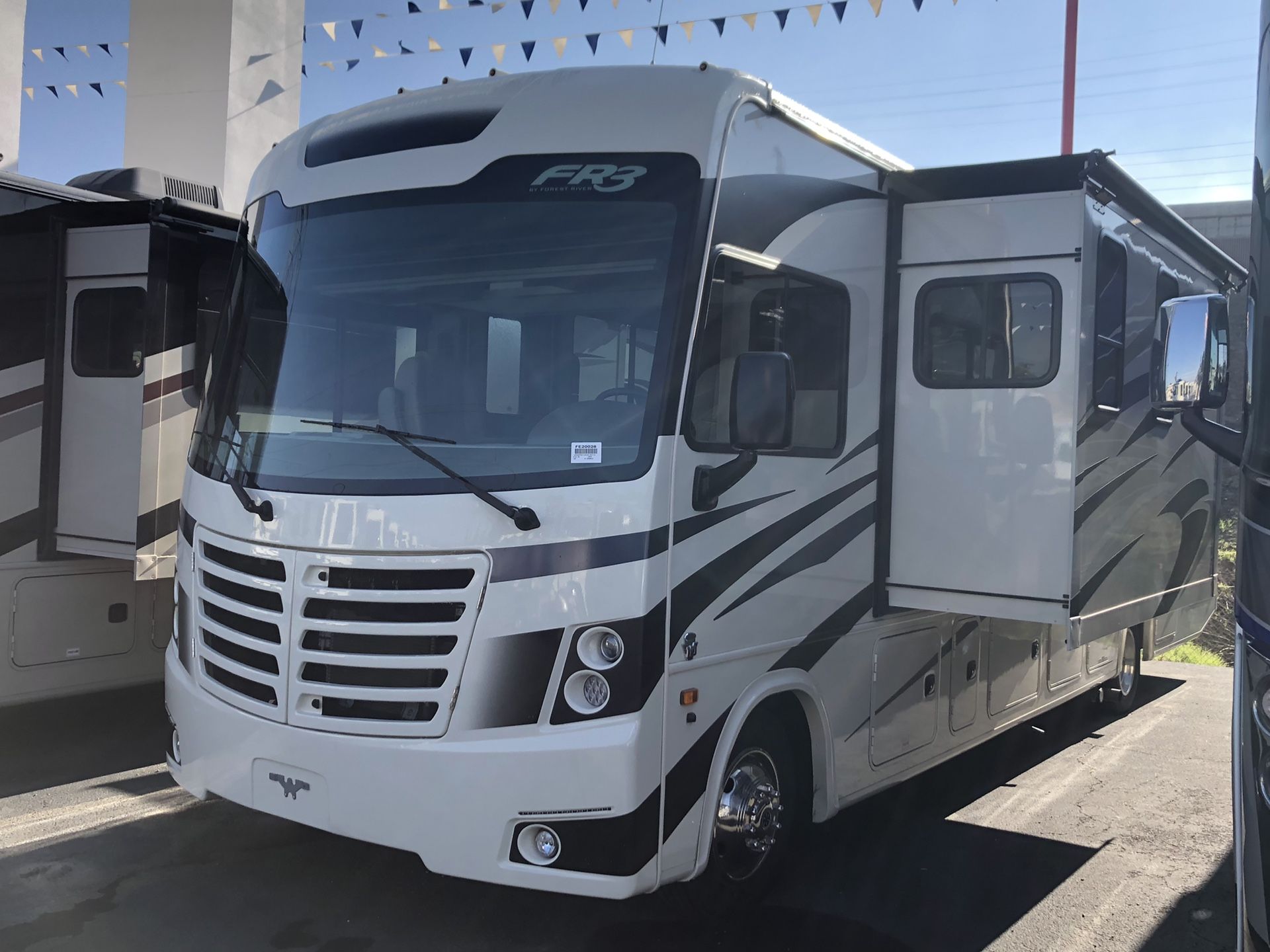 2020 Bunk model class A motorhome Sleeps 79 10,12,15 & 20 financing
