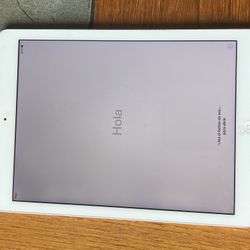 Apple iPad Air 1st Gen. 16GB, Wi-Fi, 9.7in - Space Gray 