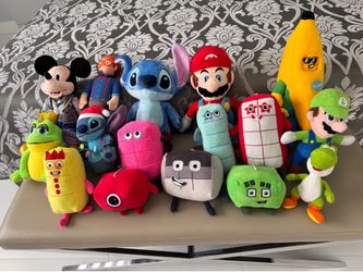 16 Plush Toys Lot