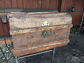 Rare Vintage Victorian Immigrant Metal Trunk