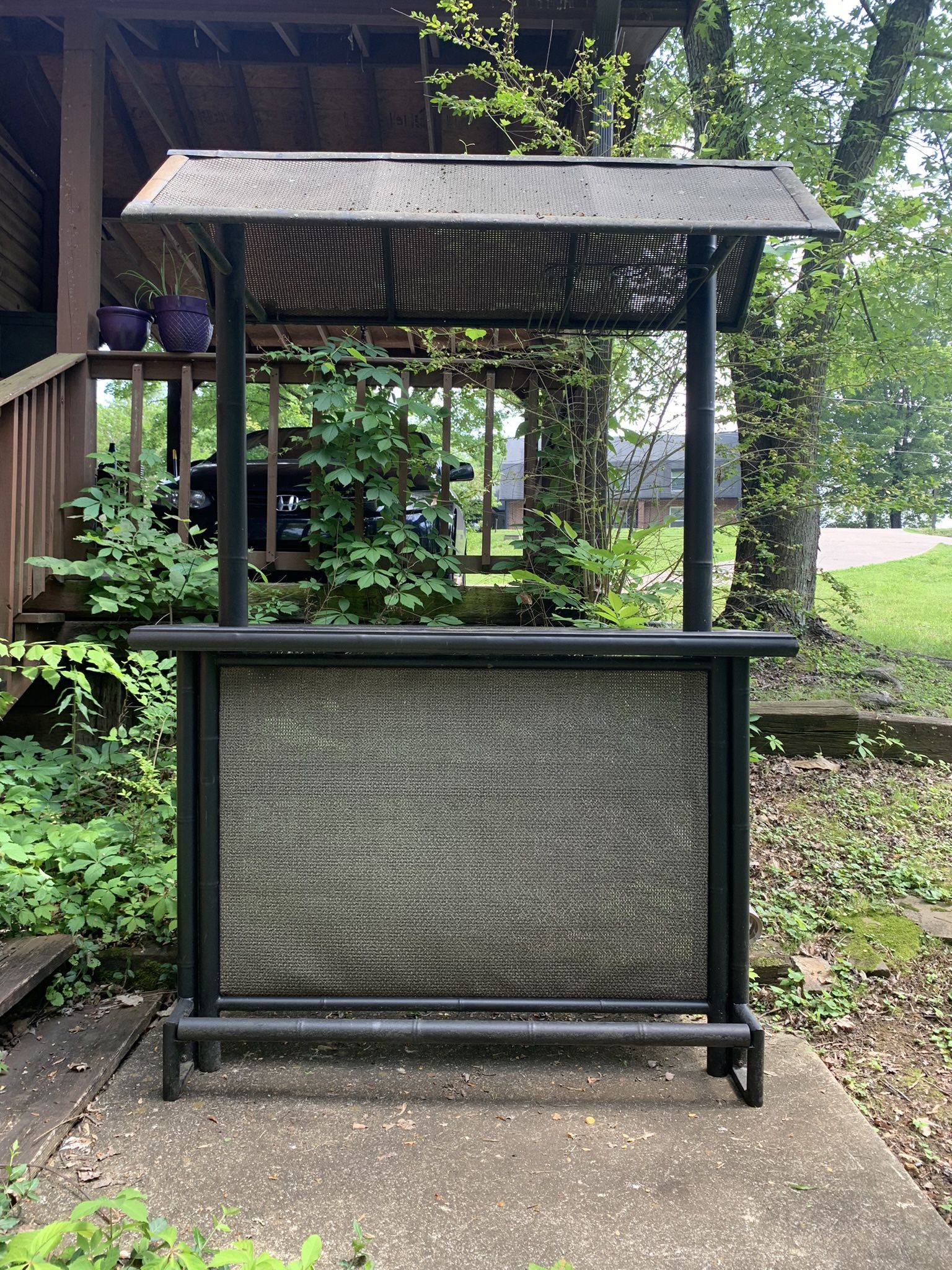 Outdoor Tiki Bar - Free To Fun Home :)