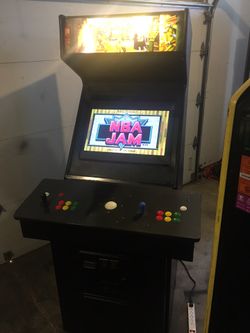 3200 arcade games in 1 cabinet 1 year warranty plays all the classics