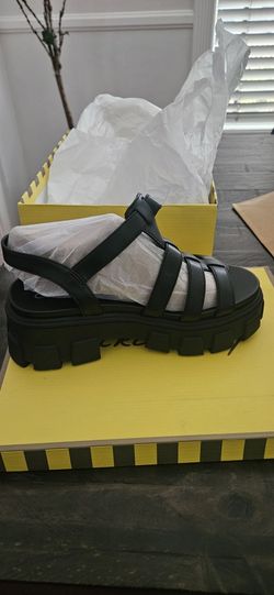 NEW IN BOX Circus NY Sandals 