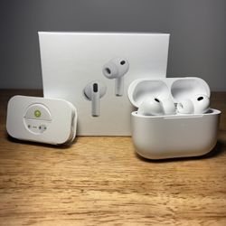 🍎 Apple AirPods Pro 3rd Generation - Excellent Condition 