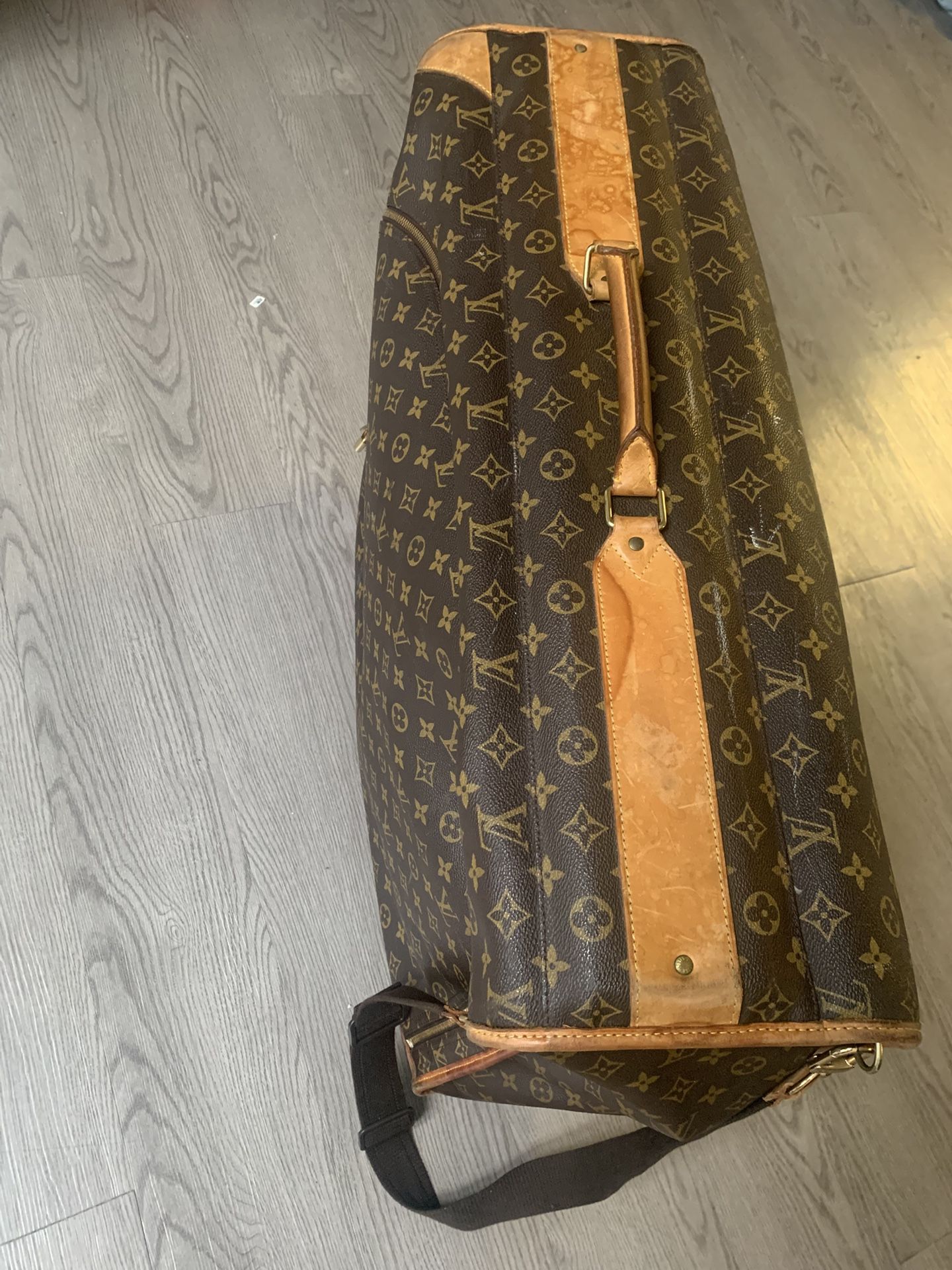 Louis Vuitton Suitcase (authentication papers)