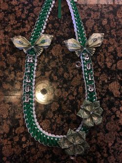 Graduation leis