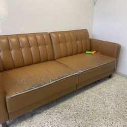 *FREE * Futon