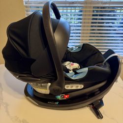 Cybex infant car seat Aton G Swivel