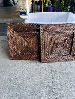 Pictures frames set 4 Dlrs