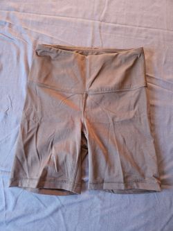 Black yogalicious spandex shorts size s