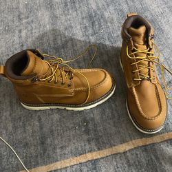 Wolverine boots brand new