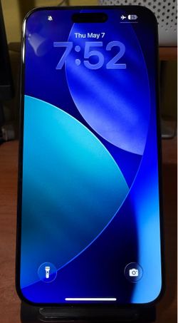 iPhone 15 Pro Max 256 gb No sim restrictions
