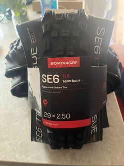 Bontrager SE6 Team Issue Mountain Bike Tires 29 X 2.5 TLR